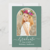 Moderne Arch Eucalyptus Green Graduparty Kaart (Voorkant)