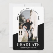 Moderne Arch Photo Black & White Afstuderen Aankondiging (Voorkant)