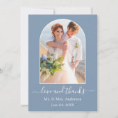 Moderne Arch Photo Lijst Dusty Blue Wedding Bedankkaart (Voorkant)