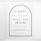 Moderne Arch Tying Knot Black White Wedding Script Drieluik Uitnodiging (Binnenkant midden)