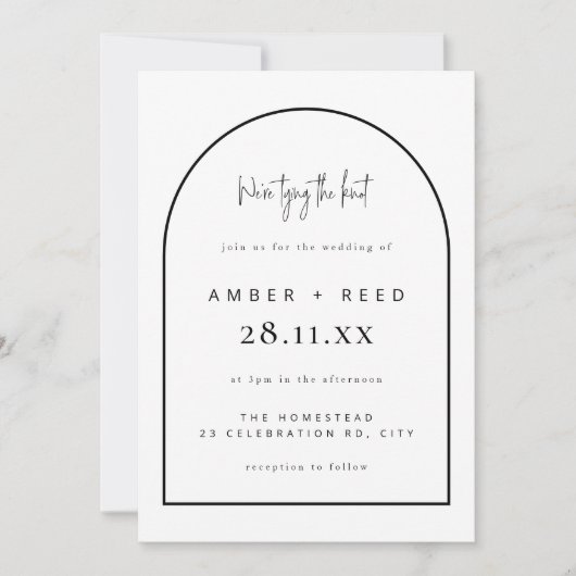 Moderne Arch Tying Knot Wedding Black & White Kaart (Voorkant)