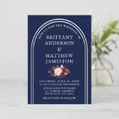 Moderne Arch Wedding Burgundy Floral Foto Blue Kaart (Staand voorkant)