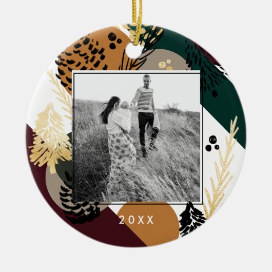 Moderne artistiek | Minimale foto van Warm Pine Co Keramisch Ornament (Voorkant)