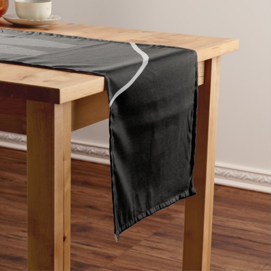 Moderne artistieke grijze monogram korte tafelloper (Voorbeeld)