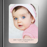 Moderne Baby foto | Blush Pink Magneet<br><div class="desc">Moderne baby,  kind foto. U kunt ook uw familiefoto toevoegen.</div>