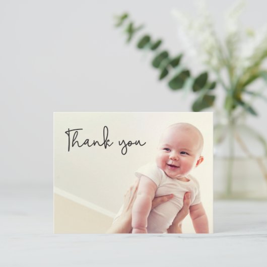 Moderne babyjongen douche bedankt foto aankondigingskaart (Staand voorkant)