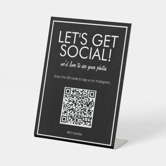 Moderne Basic Black Social Media QR Code Table Sig Reclamebord Met Voetstuk (Voorkant)