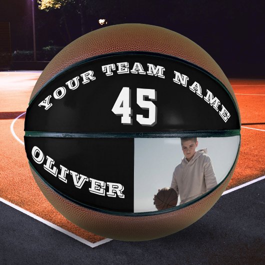 Moderne basketbal met teamnaam nummer foto