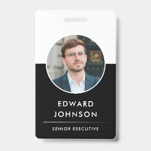 Moderne bedrijfspas met barcode, foto en werknemer badge