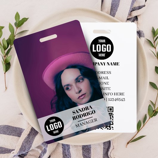 Moderne bedrijfspas met foto en QR-code Badge
