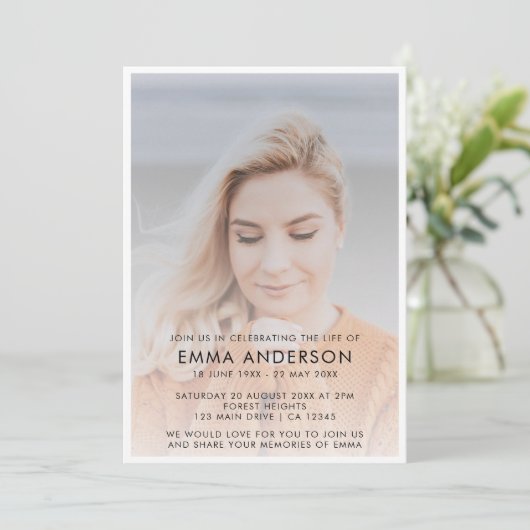 Moderne begrafenis | Elegante viering van het leve Kaart (Staand voorkant)