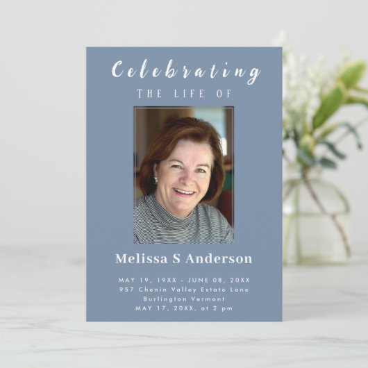 Moderne begrafenis minimale foto viering van het l kaart (Staand voorkant)