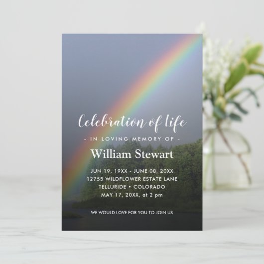 Moderne begrafenis | Rainbow Celebration of Life Kaart (Staand voorkant)