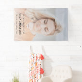 Moderne begrafenis | Viering van grote foto van Li Spandoek (Insitu)