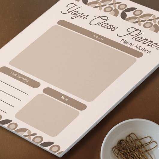 Moderne Beige Bruin Patroon Yogaklasse Planner Notitieblok