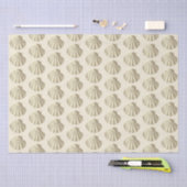 Moderne Beige Bruine Schelpen op Cream Tissuepapier (Craft)