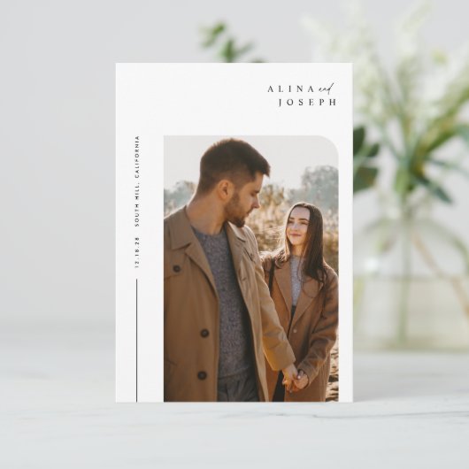Moderne Beige foto bruiloft Kaart (Staand voorkant)