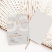 Moderne Beige & Gouden 50ste Verjaardagsuitnodigin Kaart