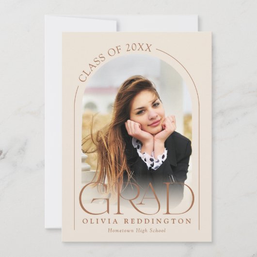 Moderne Beige Photo Arch Minimal Graduation Party Kaart (Voorkant)