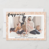 Moderne beige Pine Bough Simple Script HAPPINESS Feestdagenkaart (Voorkant)