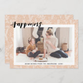 Moderne beige Pine Bough Simple Script HAPPINESS Feestdagenkaart (Voorkant / Achterkant)