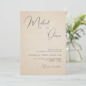 Moderne Beige Zand Calligrafie QR Code RSVP Bruilo Kaart (Staand voorkant)