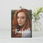 Moderne belettering Eenvoudig 3 foto Afstuderen Bedankkaart (Staand voorkant)