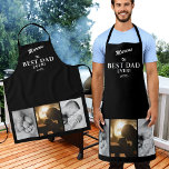 Moderne beste vader op dag van vader 3 Foto Schort<br><div class="desc">Modern Black Beste vader op de dag van zijn vader... Apron met 3 foto's Collage en papa's naam. De achtergrond is zwart. Personaliseer je met drie foto's, vaders naam en het jaar. U kunt om het even welke tekst op het platform veranderen. Een perfect cadeau voor een vader, een nieuwe...</div>