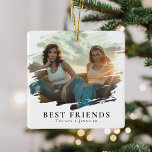 Moderne beste vrienden - Kerstmis met foto en naam Keramisch Ornament<br><div class="desc">Moderne,  gepersonaliseerde beste vrienden fotoversiering,  met een smakelijke bedekking,  aangepast afbeelding van u en uw beest,  de tekst 'BEST FRIENDS' en uw namen. Elke BFF zou graag deze prachtige sieraad ontvangen,  die ze met liefde in hun huis kunnen tonen op kerst-tijd!</div>