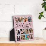 Moderne beste vrienden roze fotocollage fotoplaat<br><div class="desc">Creëer je unieke 'beste vriend' cadeau met deze mooie sjabloon van 12 afbeelding collage. Met vierkante foto's,  op een wazige roze achtergrond,  perfect voor instagram-afbeeldingen. Pas aan om uw speciale plaquette te creëer.</div>