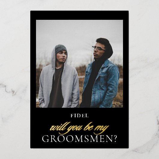 Moderne Black Gold Script Foto Bruidsjonkers Voors Folie Uitnodiging (Voorkant)