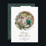 Moderne bladzijden met vrolijk kerstscript holi feestdagenkaart<br><div class="desc">Moderne minuscule bladerdak met Merry kerstmis briefkaart. Met de hand geschilde eucalyptus,  een minimale bladermassa en een moderne rustige rivierkreet geven deze vakantiekaart een luxueus gevoel. In de klas groenen,  browsen en grays.</div>
