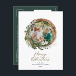 Moderne bladzijden met vrolijk kerstscript holi feestdagenkaart<br><div class="desc">Moderne minuscule bladerdak met Merry kerstmis briefkaart. Met de hand geschilde eucalyptus,  een minimale bladermassa en een moderne rustige rivierkreet geven deze vakantiekaart een luxueus gevoel. In de klas groenen,  browsen en grays.</div>