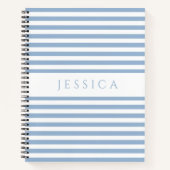 Moderne blauw-wit gestreepte patroonnaam notitieboek (Voorkant)