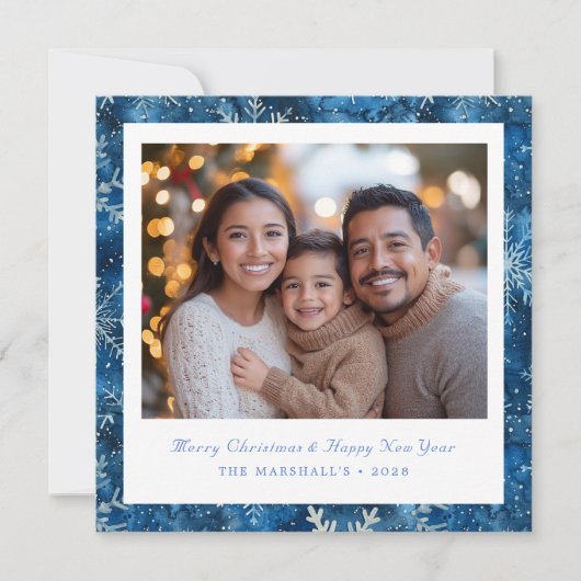 Moderne Blauw-witte Sneeuwvlokken Vakantiefoto Feestdagenkaart (Voorkant)