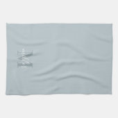 Moderne Blauwe Aangepaste Familienaam Monogram Theedoek (Horizontaal)