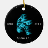 Moderne blauwe Basketball Ghost Player Name & Year Keramisch Ornament (Voorkant)