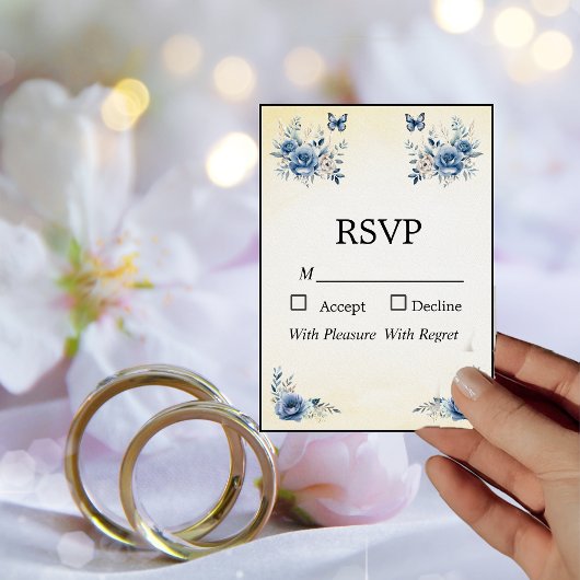Moderne blauwe bloemen en vlinders RSVP-kaart Kaart