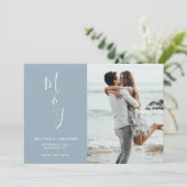 Moderne blauwe botanische bruiloft met poeder spar save the date (Staand voorkant)