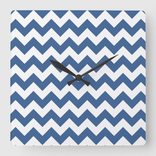 Moderne Blauwe Chevron Strepen Vierkante Klok (Voorkant)