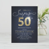 Moderne blauwe en gouden volwassen verrassing 50e  kaart (Staand voorkant)