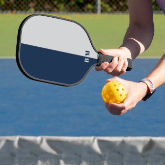 Moderne Blauwe en Grijze Monogram Aanpassing Pickleball Paddle