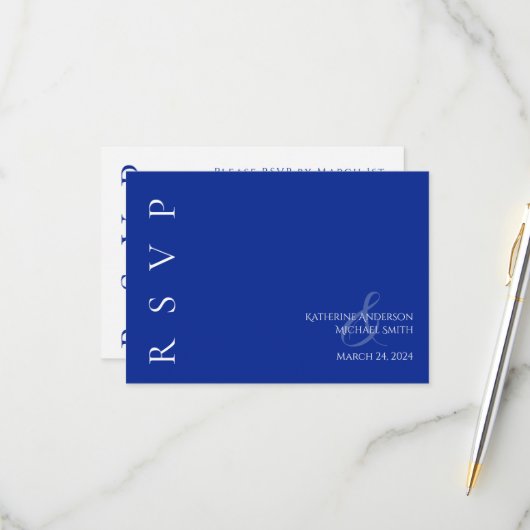 Moderne Blauwe en Witte Bruiloft RSVP Kaartje (Voorkant / Achterkant in situ)