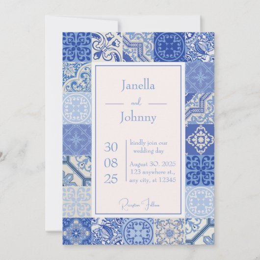Moderne blauwe en witte mediterrane Tegels bruilof Kaart (Voorkant)