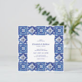 Moderne blauwe en witte mediterrane Tegels bruilof Kaart (Staand voorkant)