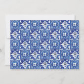 Moderne blauwe en witte mediterrane Tegels bruilof Kaart (Achterkant)