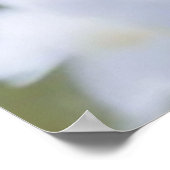 Moderne blauwe en witte overlay bloemen bruiloft poster (Hoek)