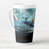 Moderne blauwe en zwarte abstracte golf latte mok (Linkerhoek)