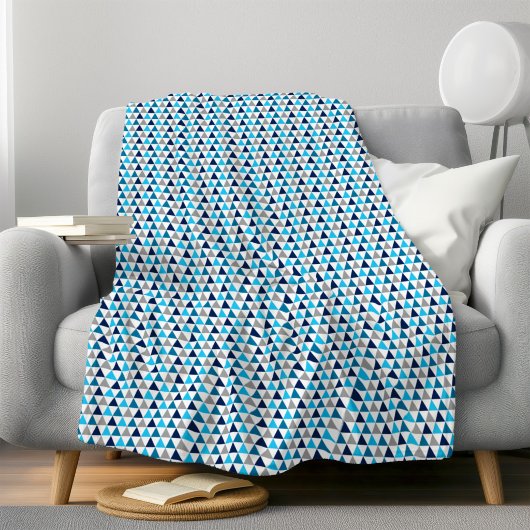 Moderne Blauwe Geometrische Driehoek Patroon Knus Fleece Deken
