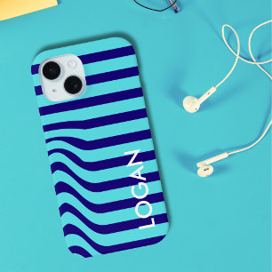 Moderne Blauwe Golfstreep met Aangepaste Naam iPhone 15 Case